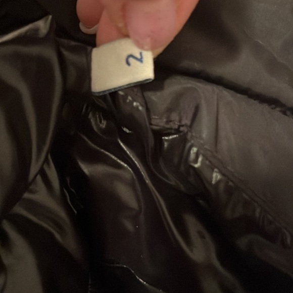 COPY - Genuine Moncler puffer coat with shoulder pads, super stylish in black, … - Picture 6 of 13